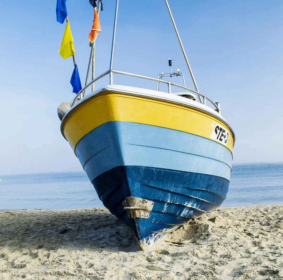 Beginner's Guide to UK Coastal Sailing: Tides, Wind and Safety